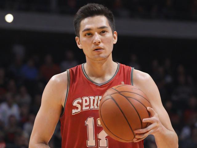 开云体育_ NBA球队交易动态：哪些球员可能更换东家？，nba球队交易规则