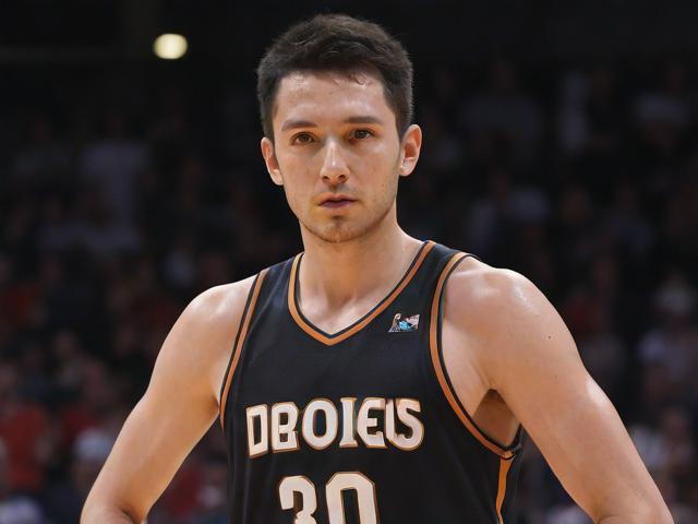 开云体育_ NBA的防守艺术：如何应对当今的进攻潮流？，nba防守教学