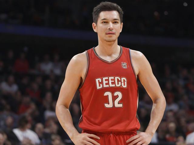 开云体育_ NBA赛季中的经典对抗：重温那些激动人心的瞬间，nba开打
