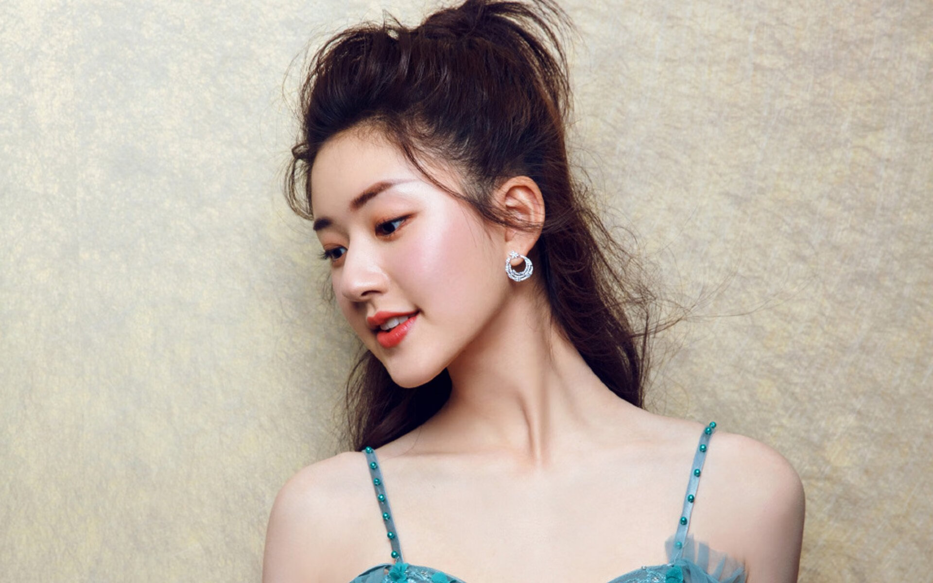 联赛中段颁奖典礼表彰优秀运动员激发斗志，运动员获奖表彰通报