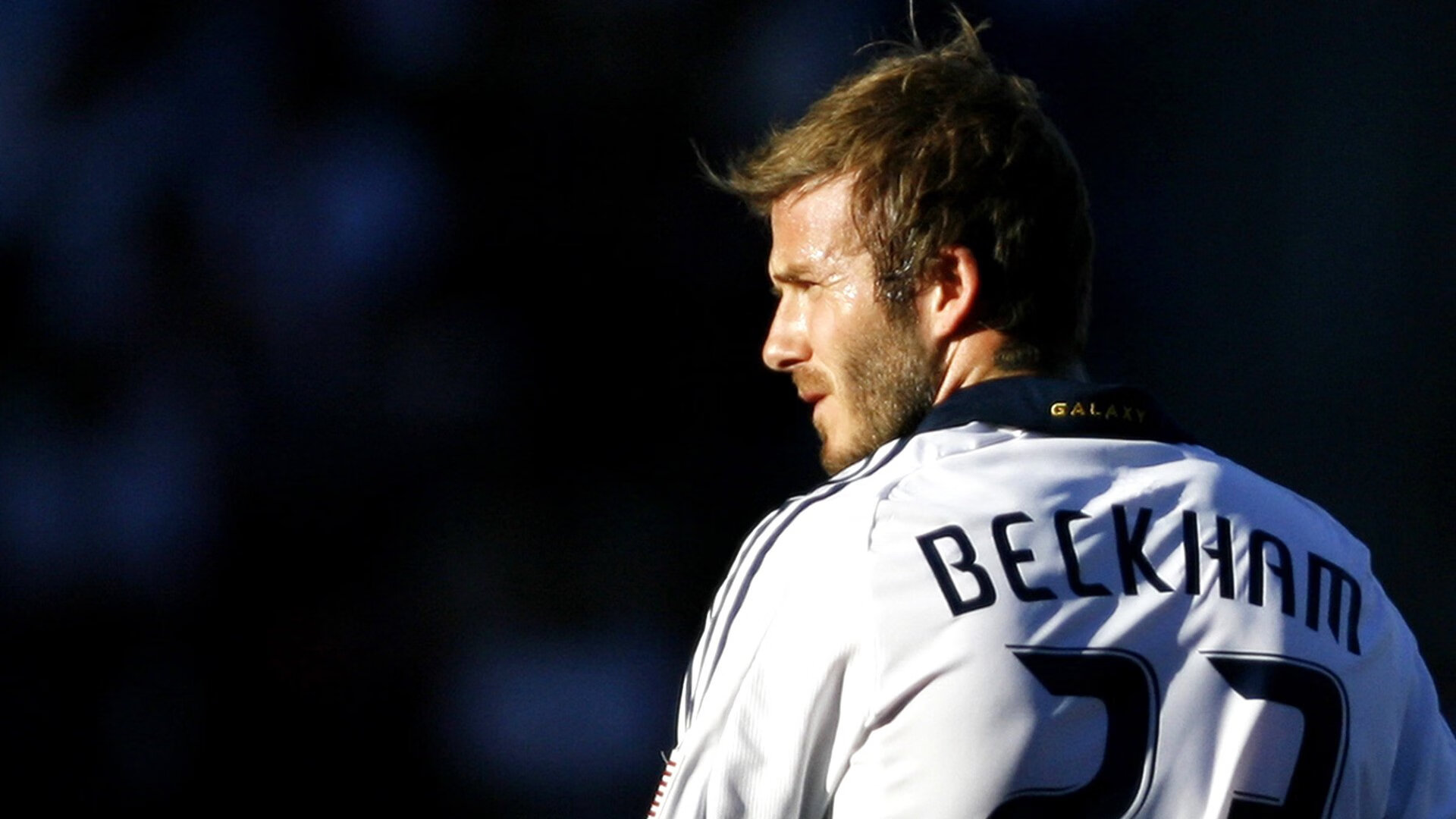 “篮球校园巡讲”青少年科普讲座在青海全面铺开，弘扬体育文化